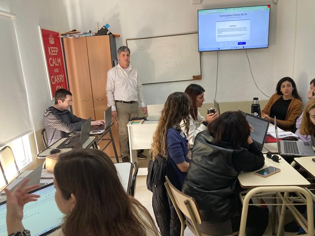 Workshop de IA generativa en St. Mary’s Institute, Santa Rosa, La Pampa